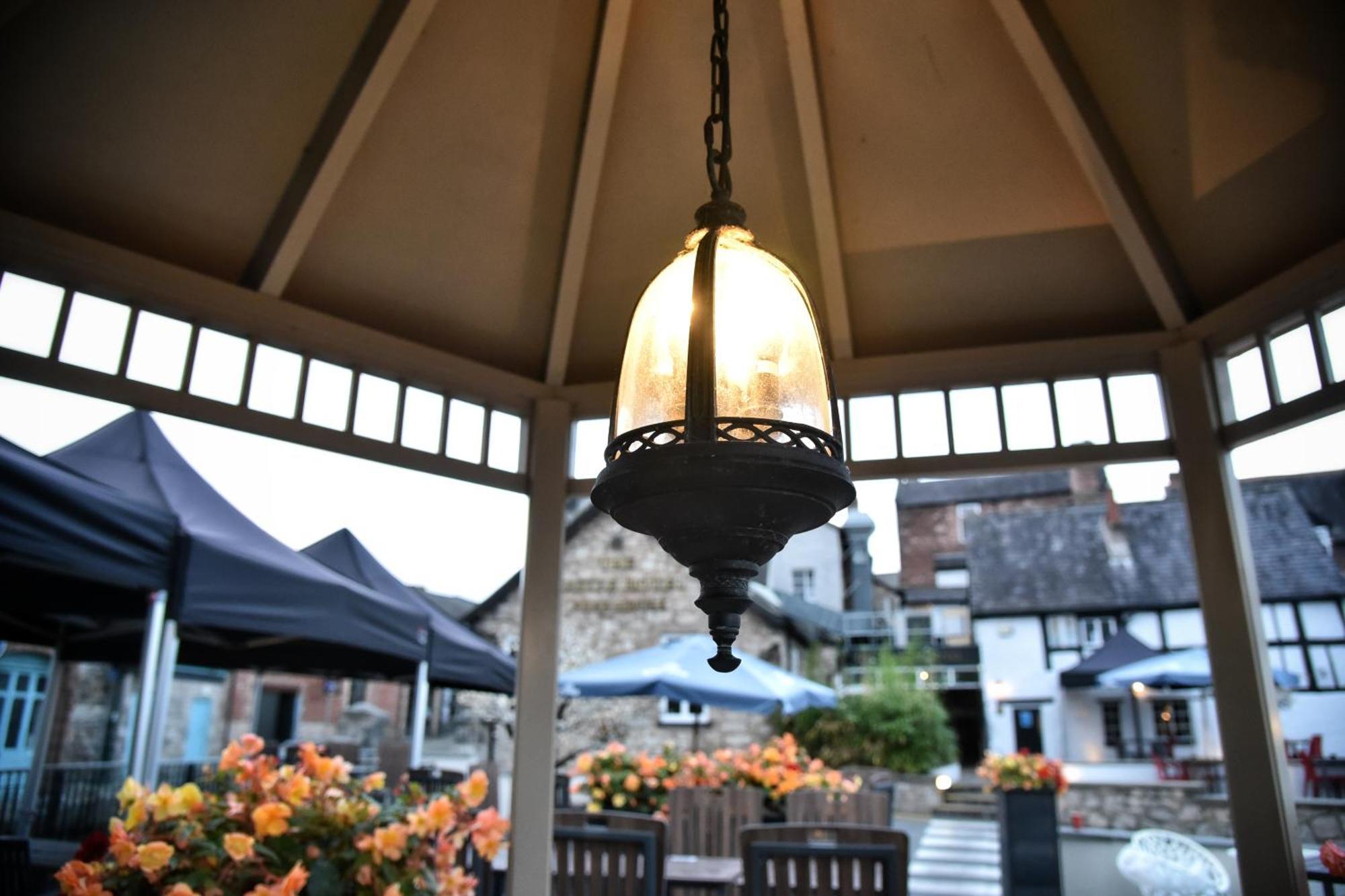 רות'ין The Castle Hotel Wetherspoon מראה חיצוני תמונה