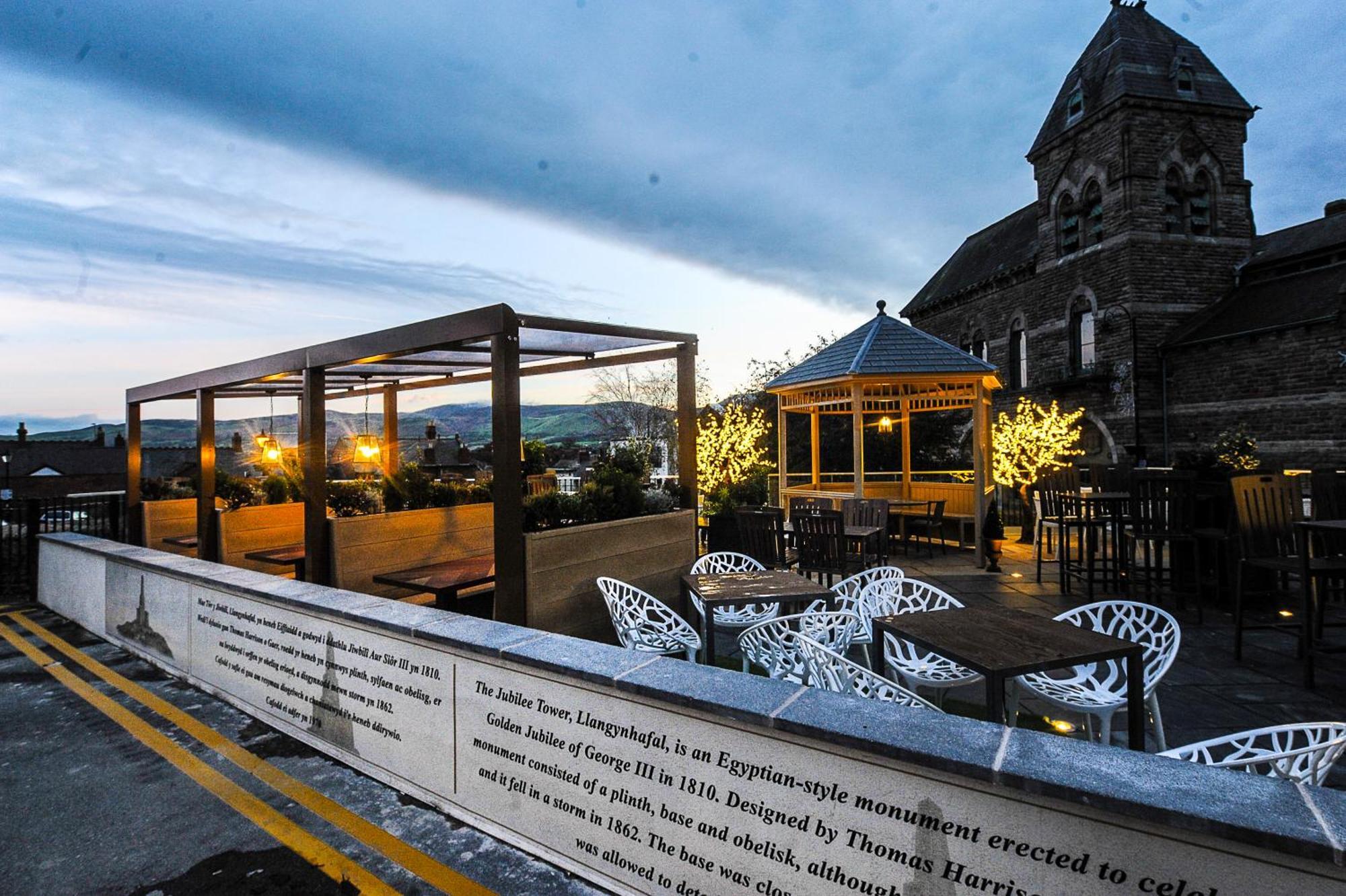 רות'ין The Castle Hotel Wetherspoon מראה חיצוני תמונה
