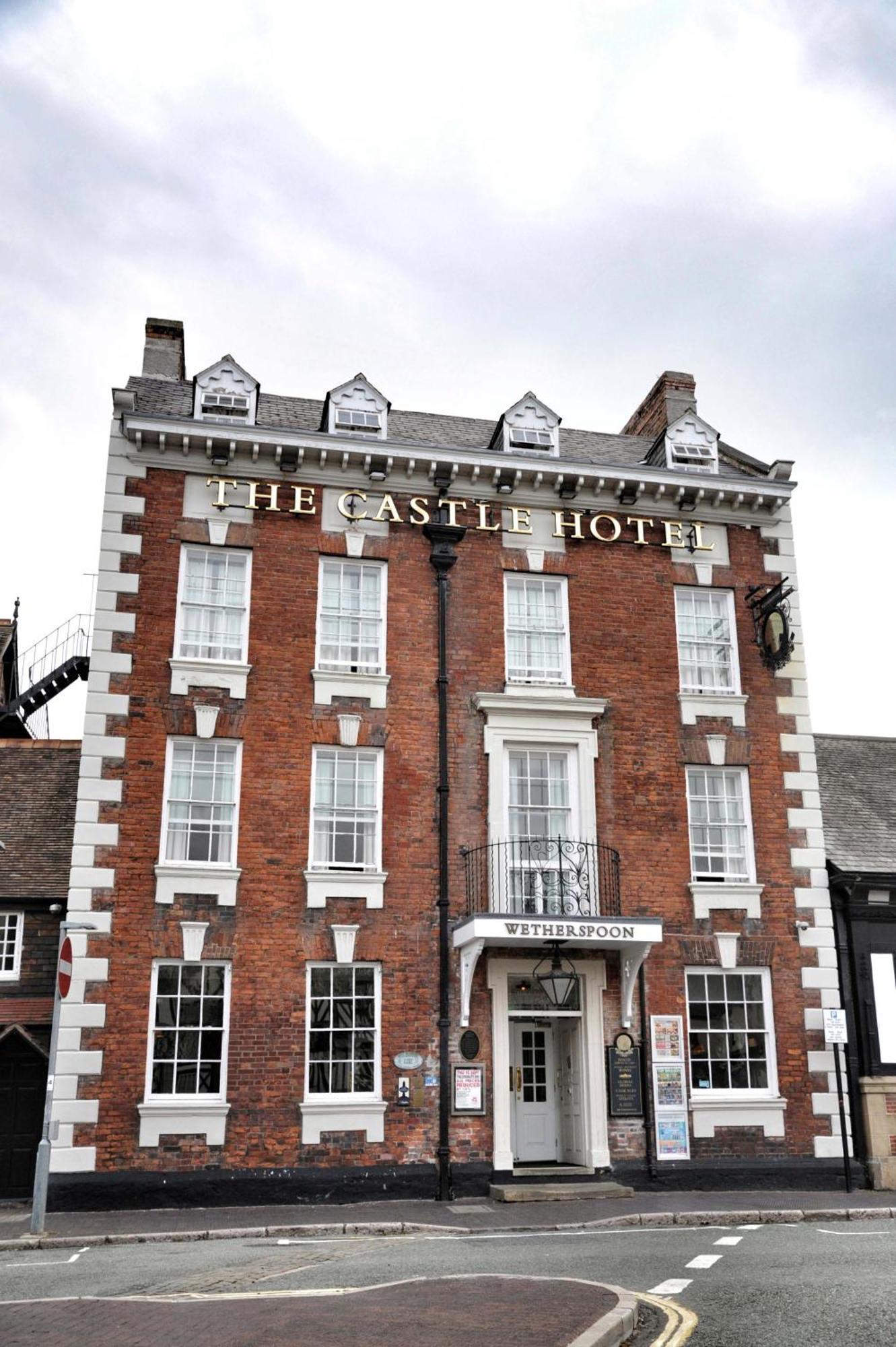 רות'ין The Castle Hotel Wetherspoon מראה חיצוני תמונה